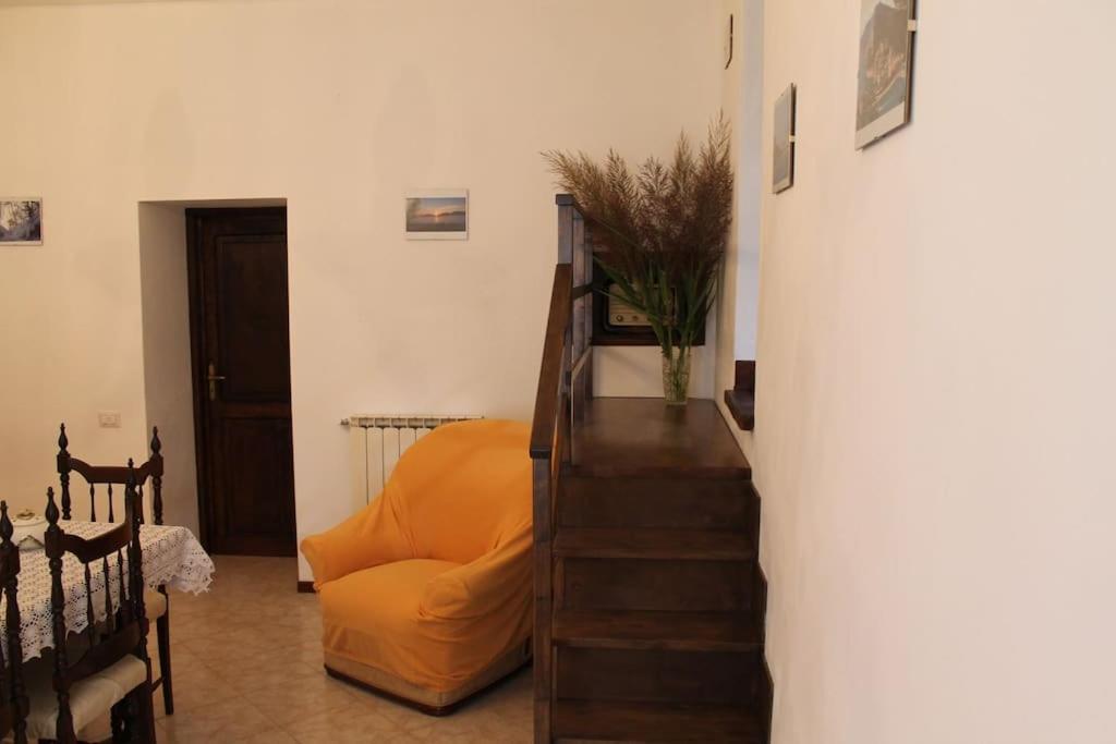Villa Casa Nel Borgo Antico Quaratica Exterior foto